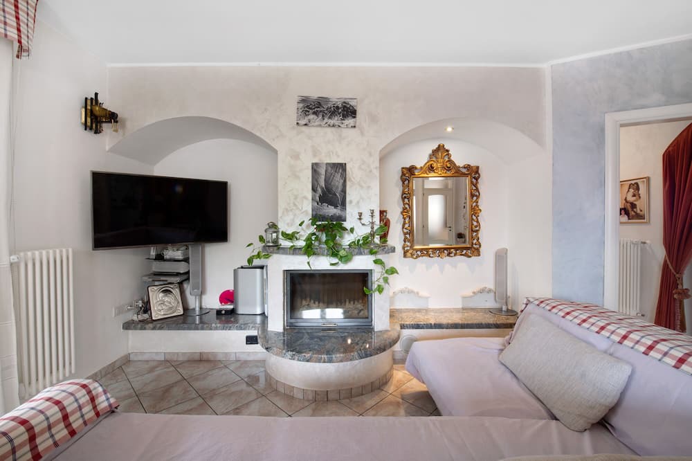 Photo of Livingroom in Taceno