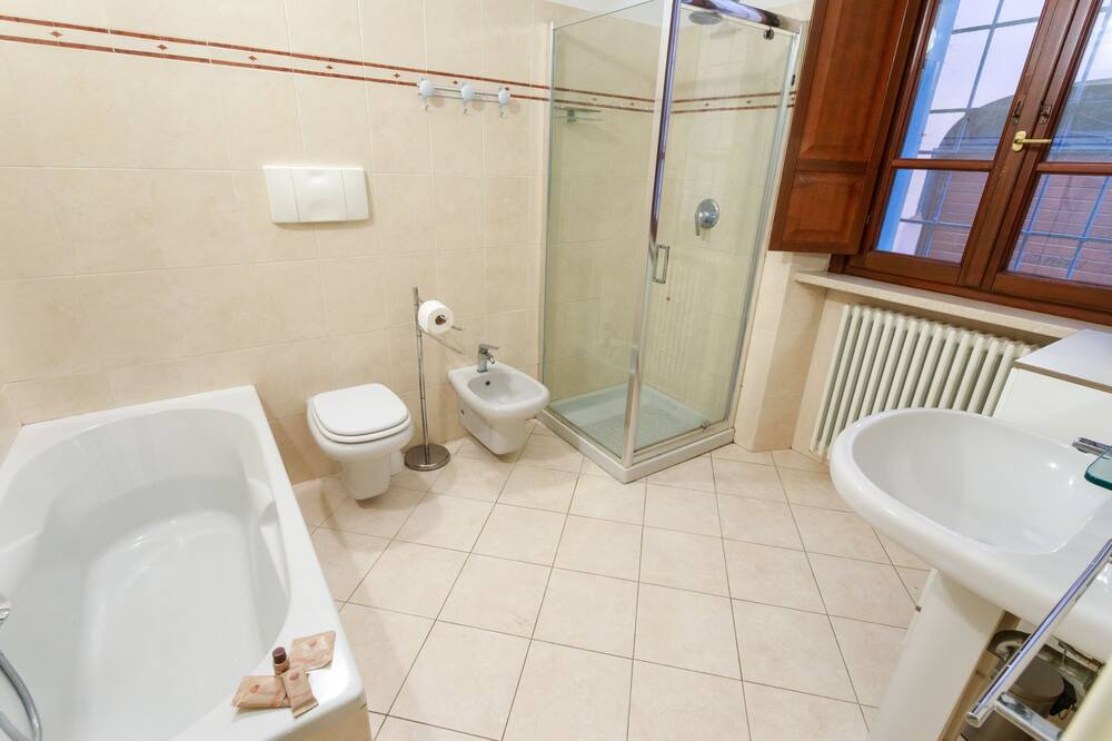 Photo of Bathroom in Cremona
