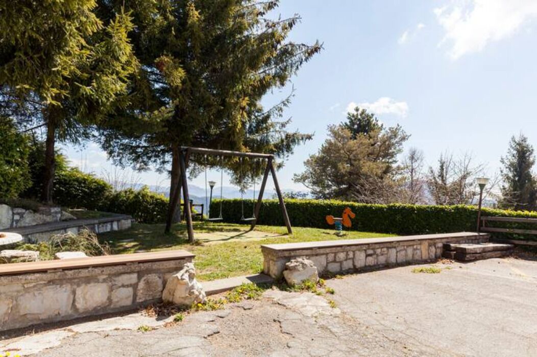 Photo of Outdoor in Grone
