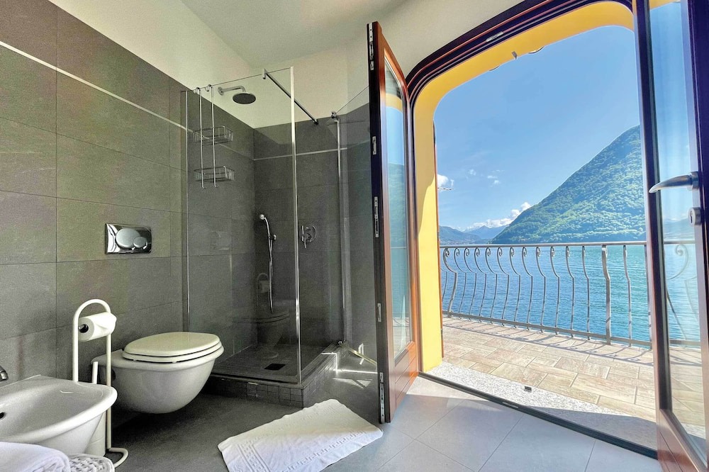 Photo of Bathroom in Brienno