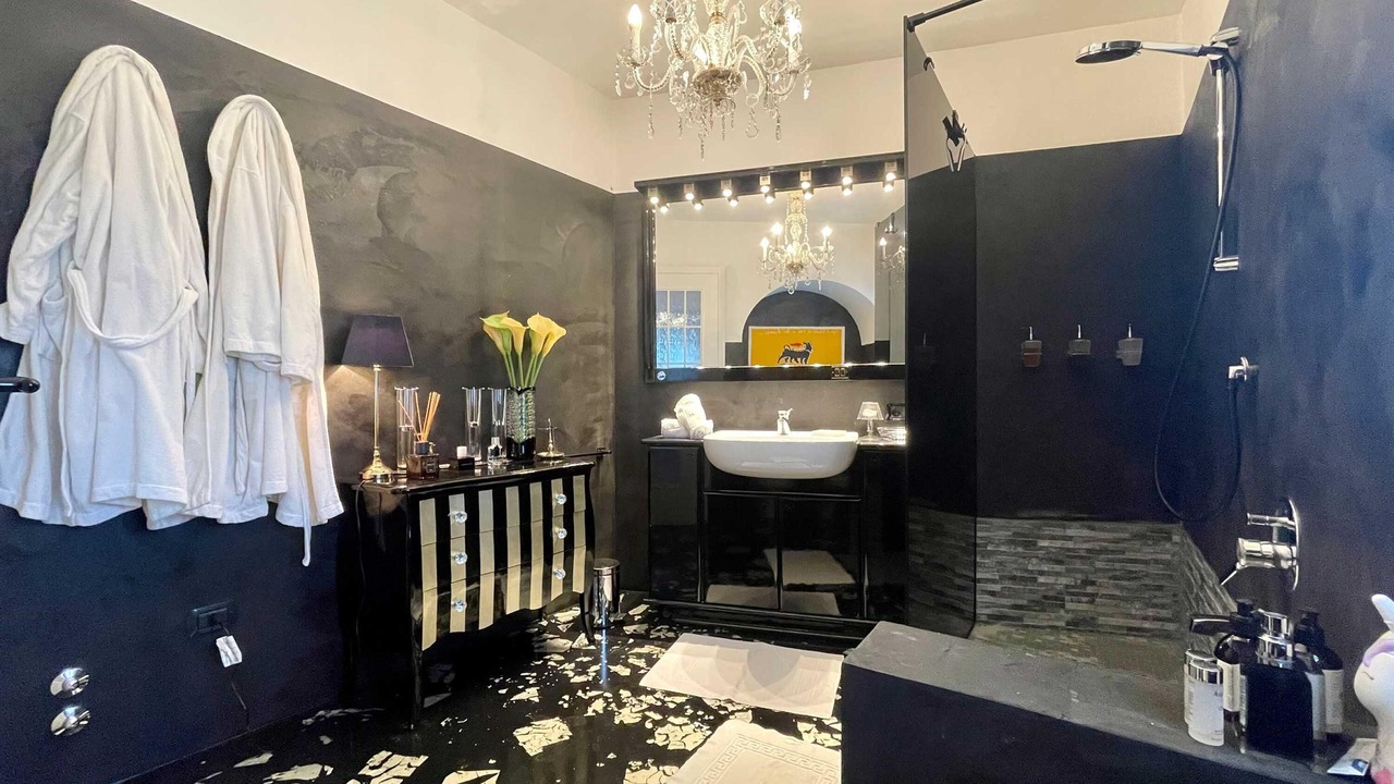 Photo of Bathroom in Menaggio