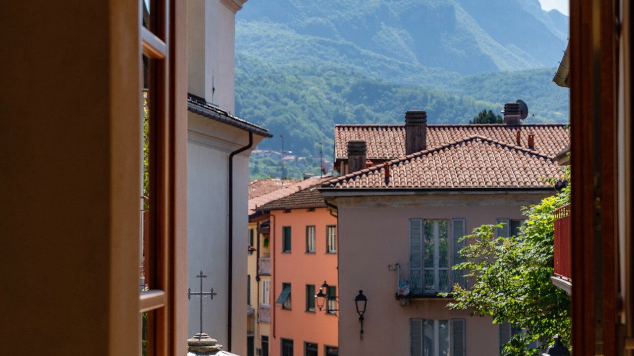 Photo of Bedroom in Mandello del Lario