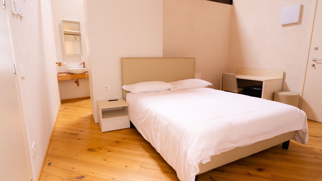 Photo of Bedroom in Mandello del Lario