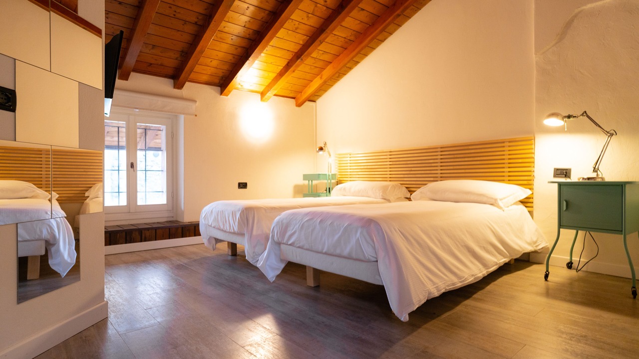Photo of Bedroom in Mandello del Lario