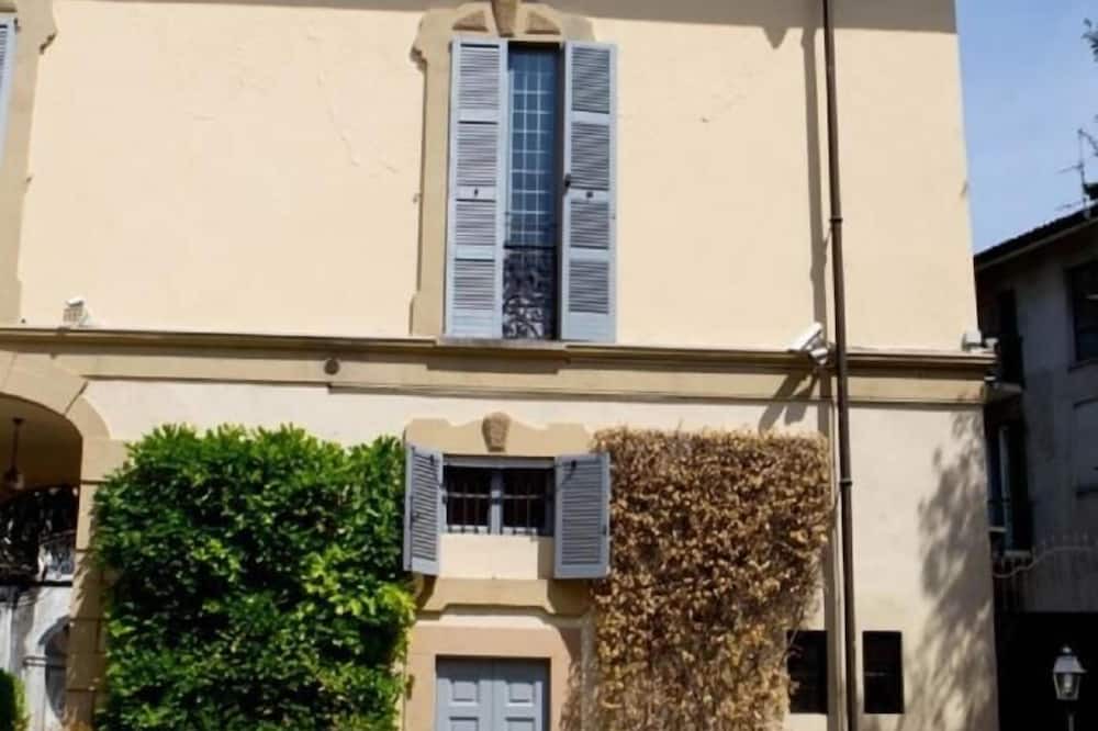 Photo of Outdoor in Montesiro