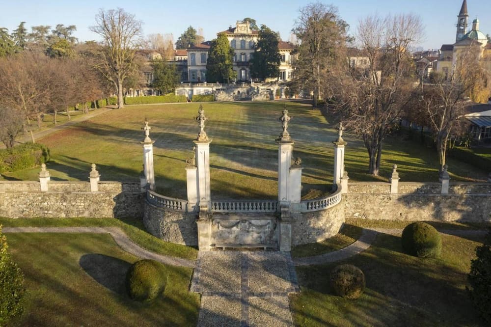 Photo of Outdoor in Montesiro