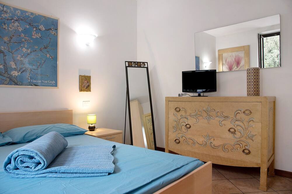 Photo of Bedroom in Laveno