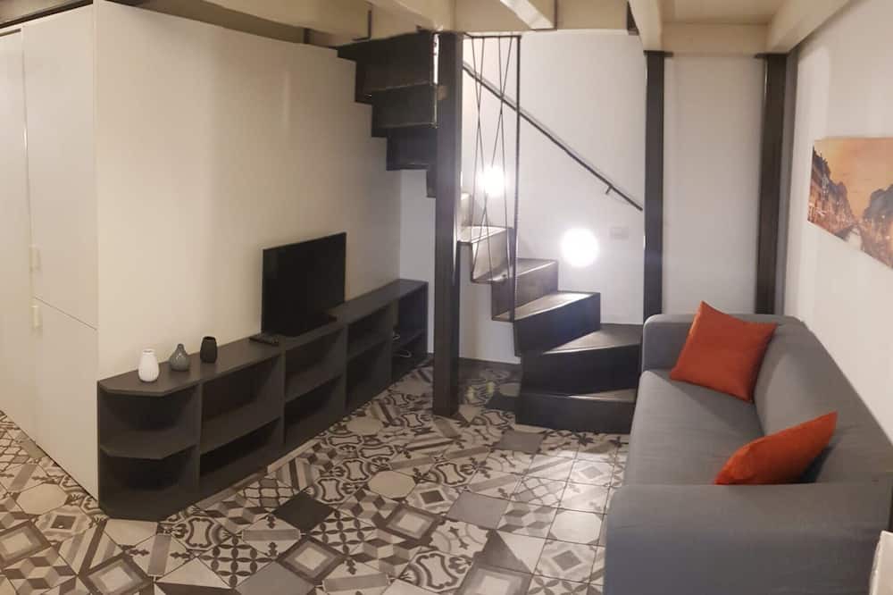 Photo of Livingroom in Tricolore