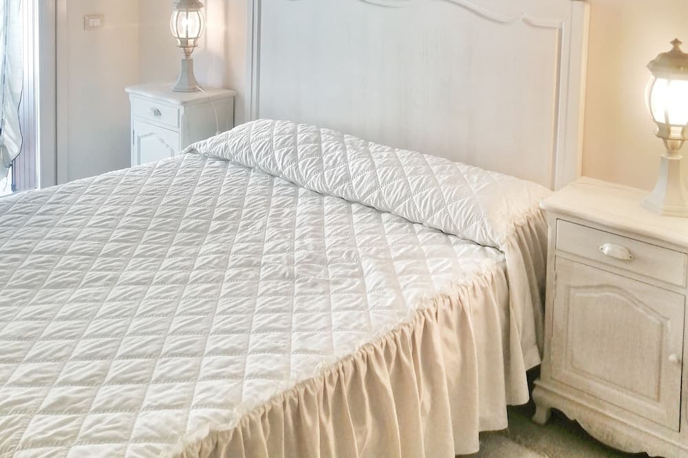 Photo of Bedroom in Sale Marasino