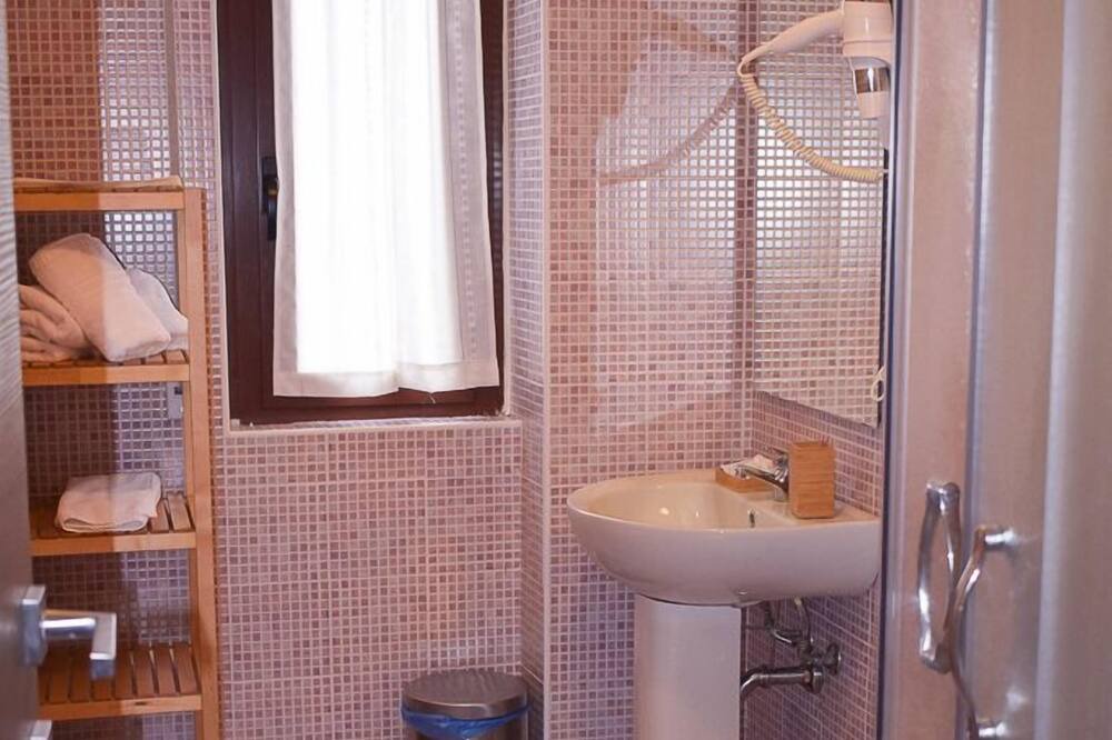 Photo of Bathroom in Vanzago