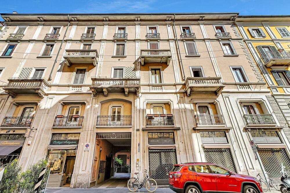 Photo of Outdoor in Tricolore