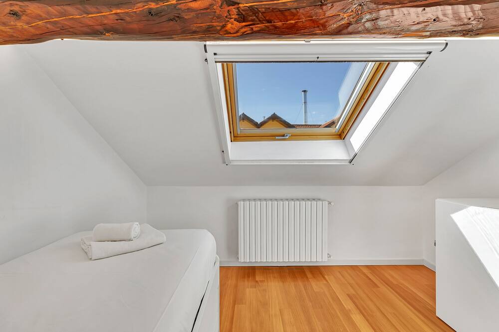 Photo of Bedroom in Tricolore