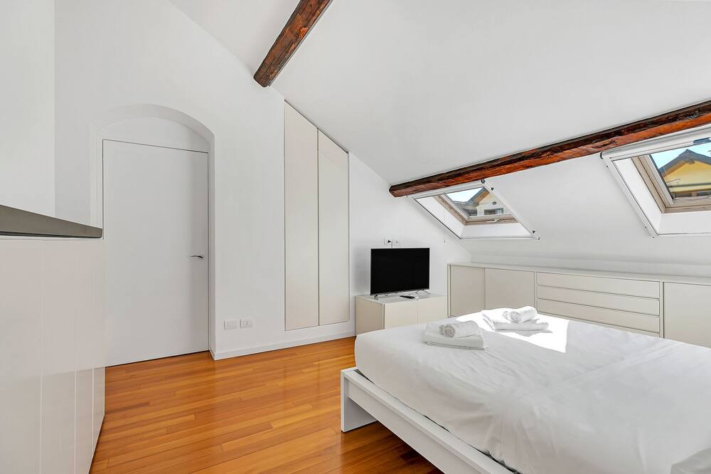 Photo of Bedroom in Tricolore