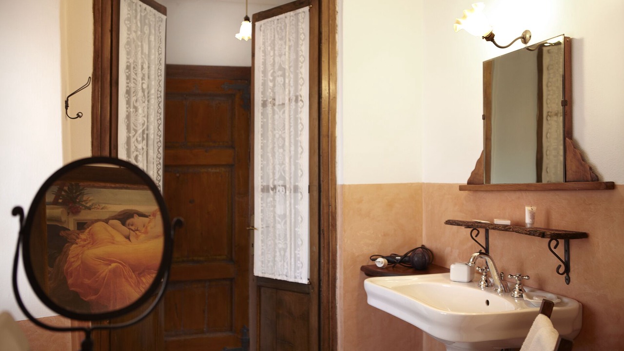 Photo of Bathroom in Casalzuigno