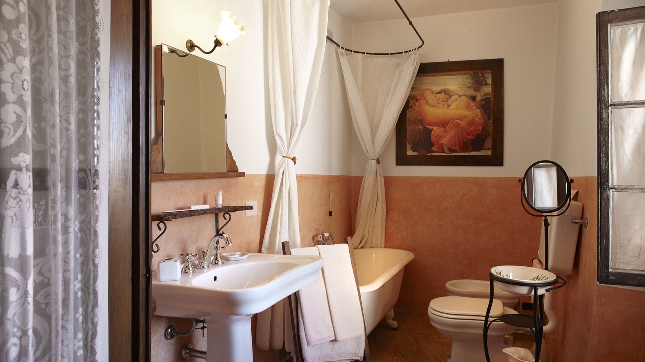 Photo of Bathroom in Casalzuigno