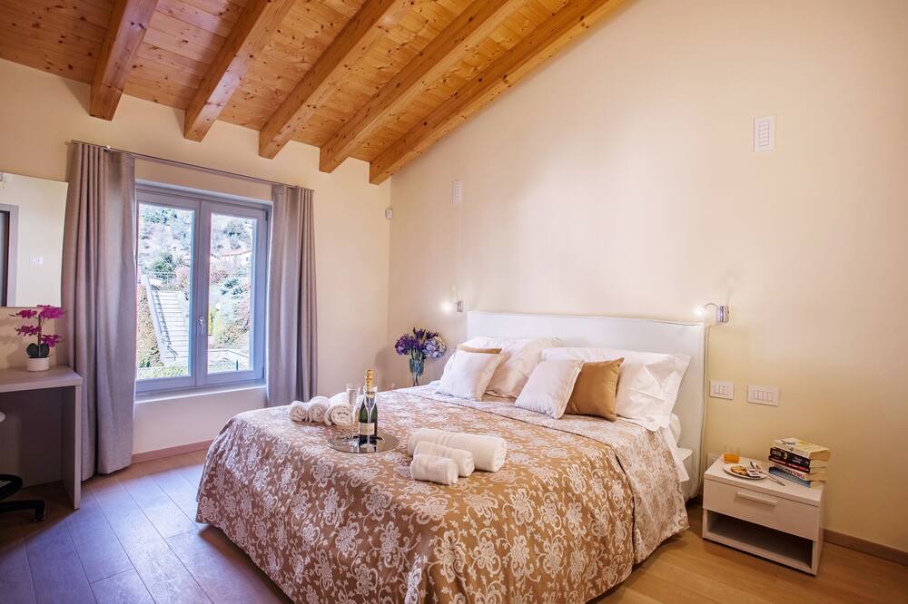 Photo of Bedroom in Ossuccio