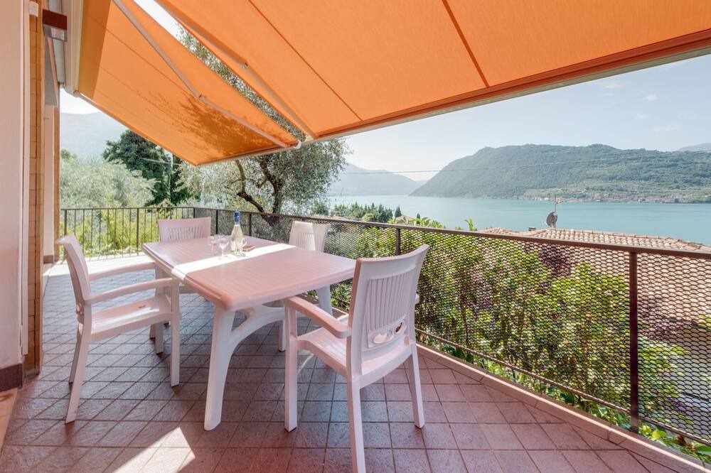 Photo of Patio Balcony in Sale Marasino