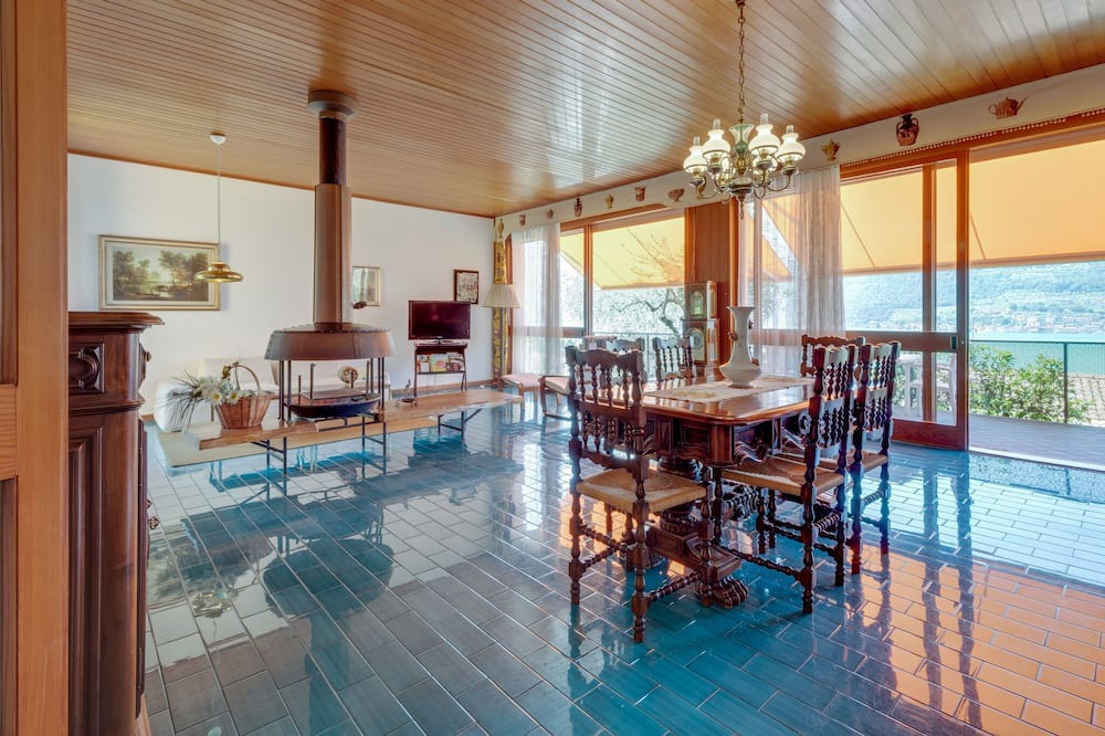 Photo of Livingroom in Sale Marasino