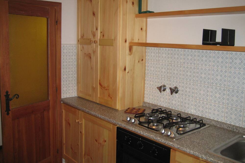 Photo of Kitchen in Aviatico