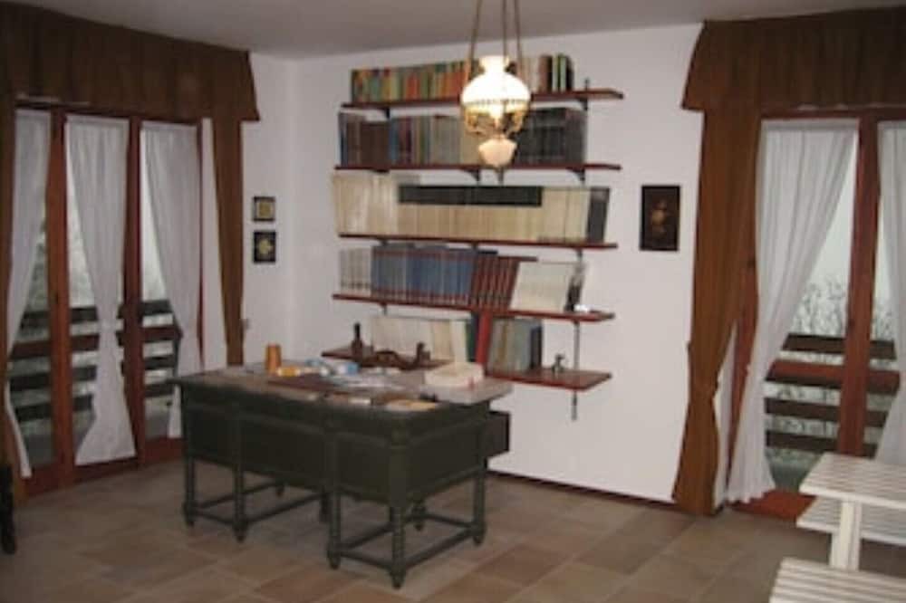 Photo of Others in Aviatico