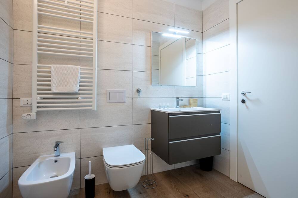 Photo of Bathroom in Washington