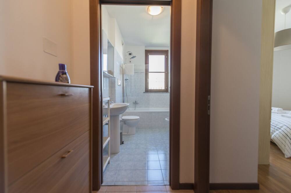 Photo of Bathroom in Pero