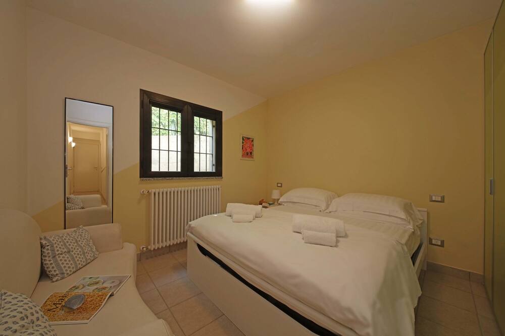 Photo of Bedroom in Polpenazze del Garda