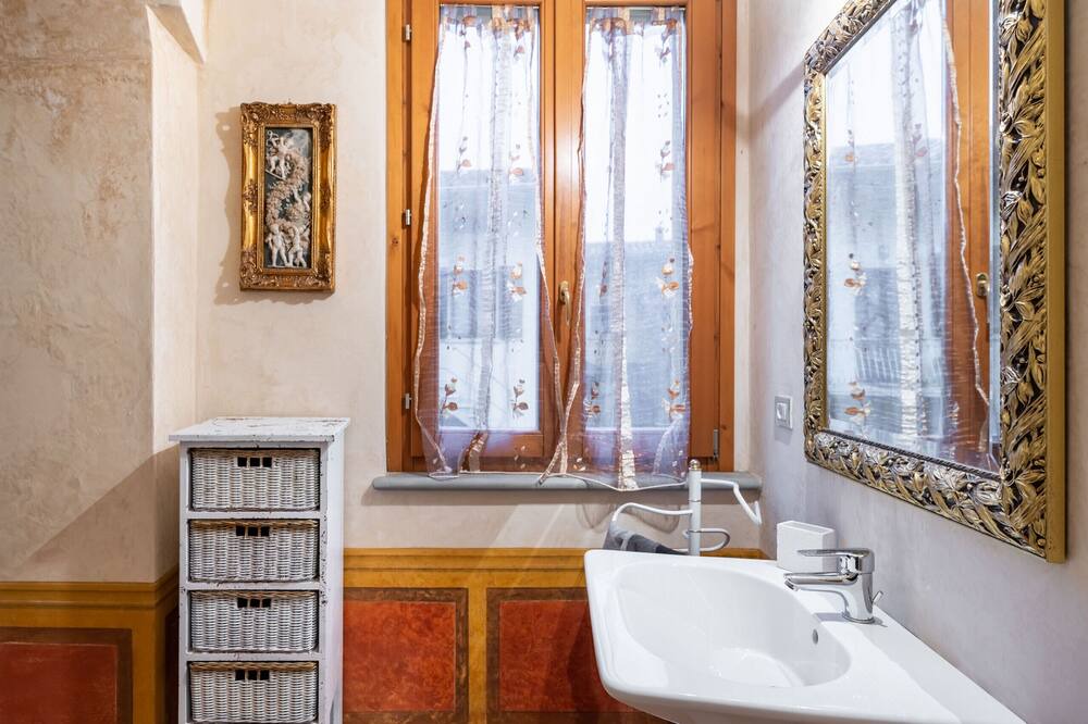 Photo of Bathroom in Colombaro
