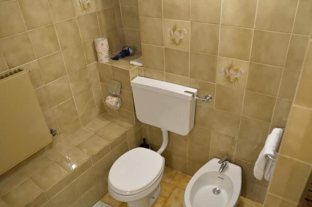 Photo of Bathroom in Brunate