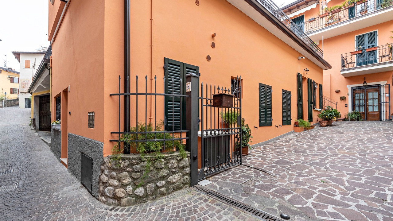 Photo of Outdoor in Morgnaga