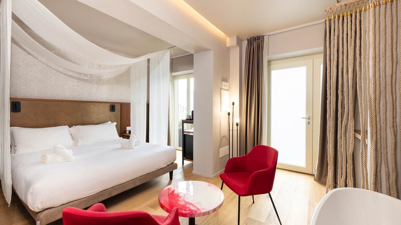 Photo of Bedroom in Colonno