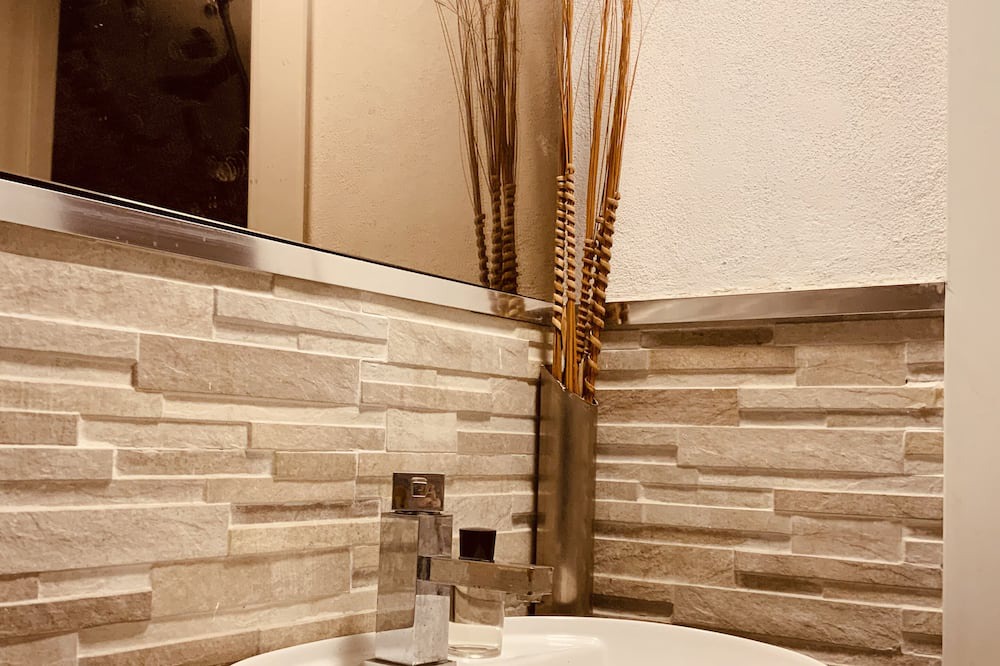 Photo of Bathroom in Lazzaretto