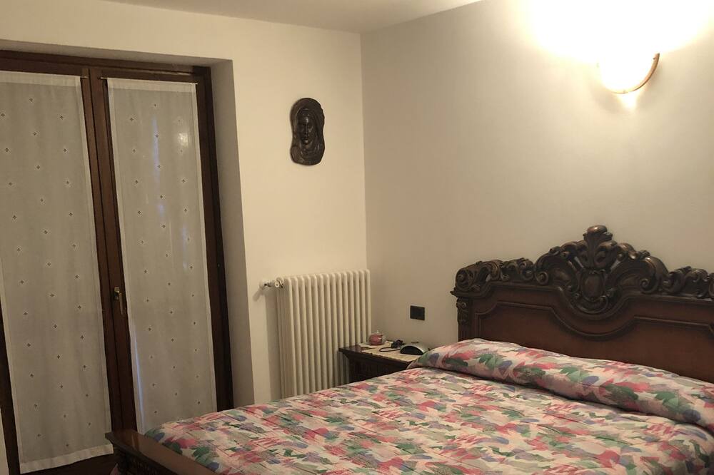 Photo of Bedroom in Civo