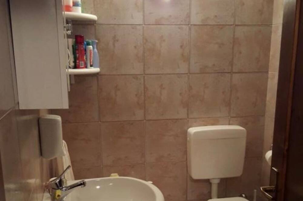 Photo of Bathroom in Civo
