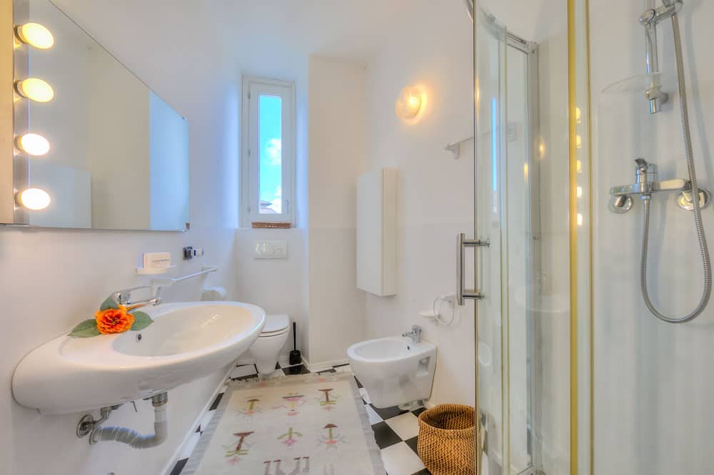 Photo of Bathroom in Gaino