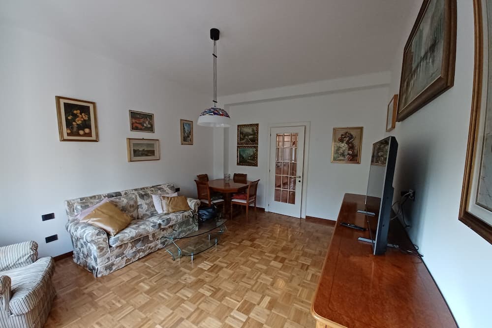 Photo of Livingroom in La Fontana