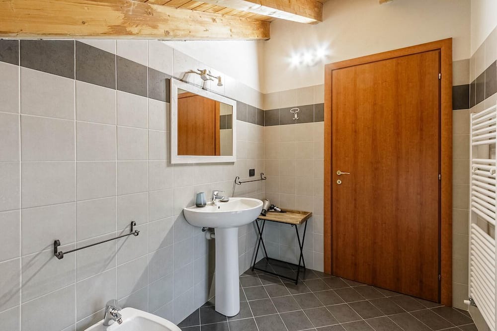 Photo of Bathroom in Cardano al Campo