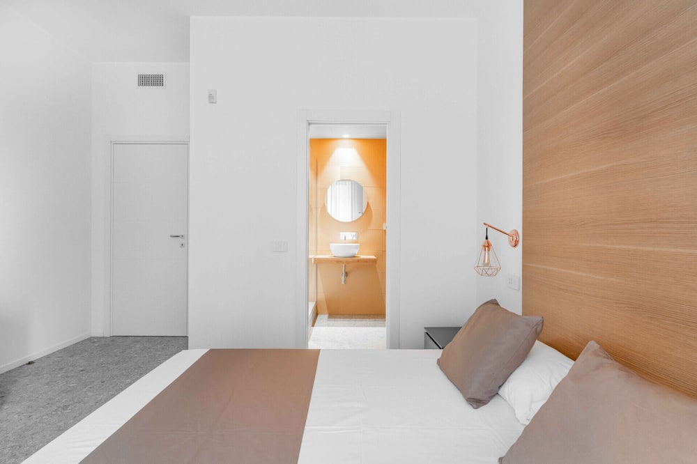Photo of Bedroom in Chinatown