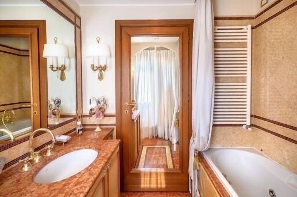 Photo of Bathroom in Porta Venezia