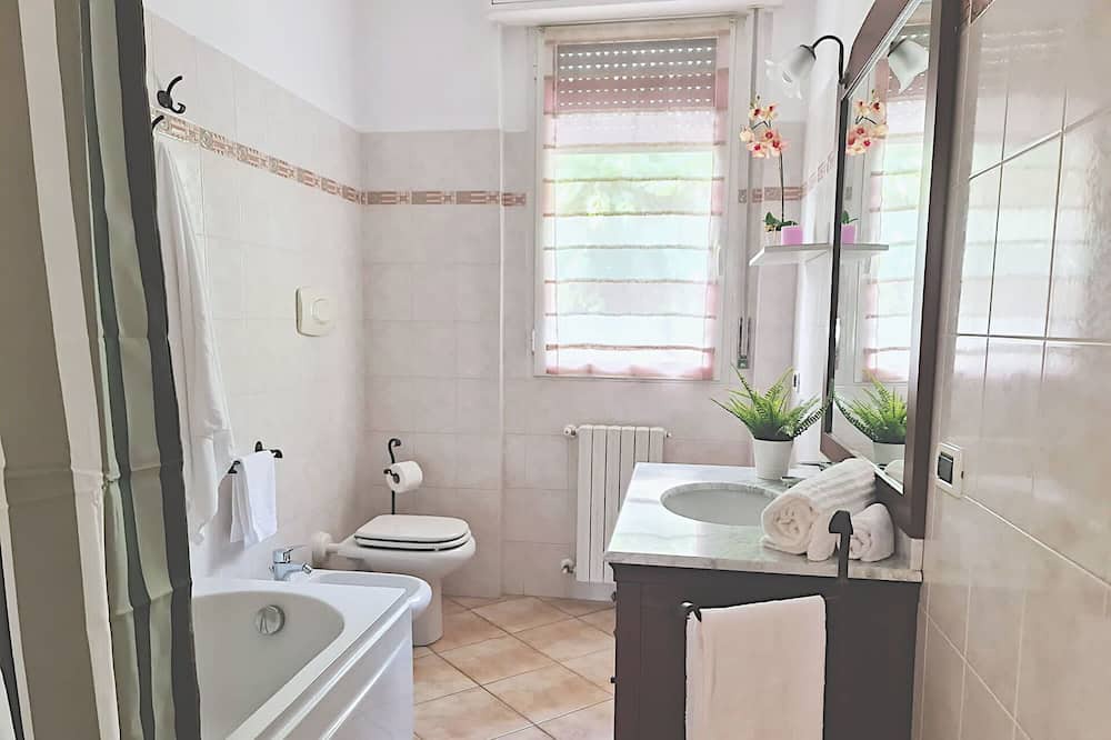 Photo of Bathroom in Travaco Siccomario