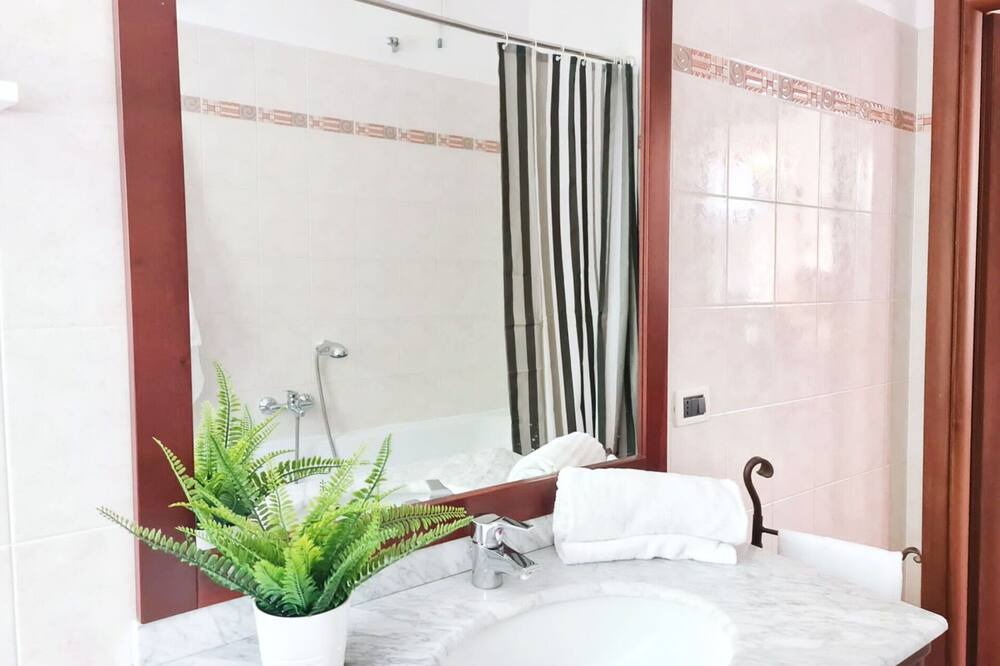 Photo of Bathroom in Travaco Siccomario