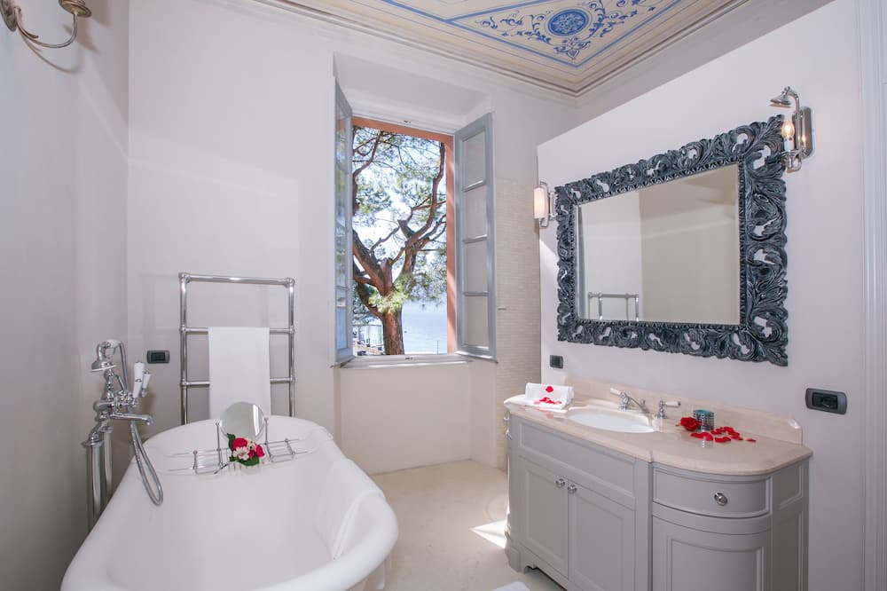 Photo of Bathroom in Fiumelatte