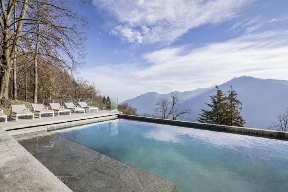 Photo of Outdoor in Pigra