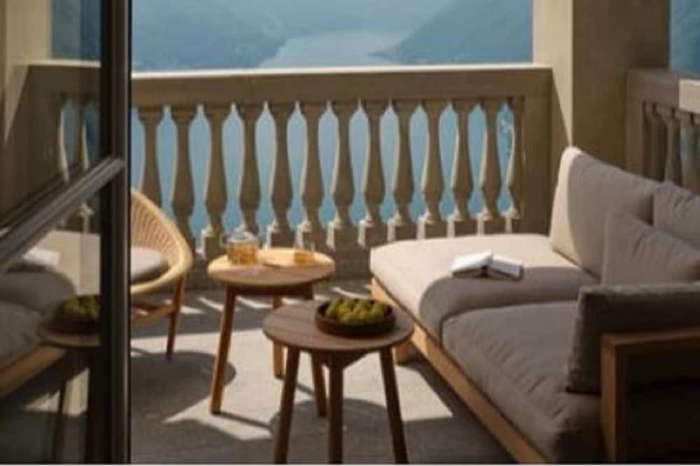 Photo of Patio Balcony in Pigra