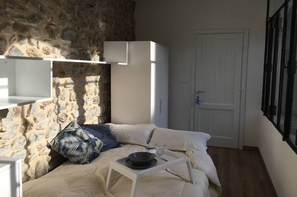Photo of Bedroom in Lovere Old Town
