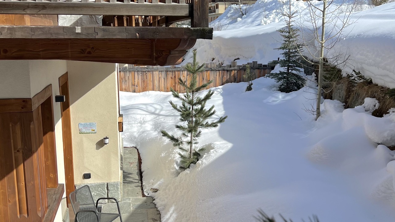 Photo of Outdoor in Teola