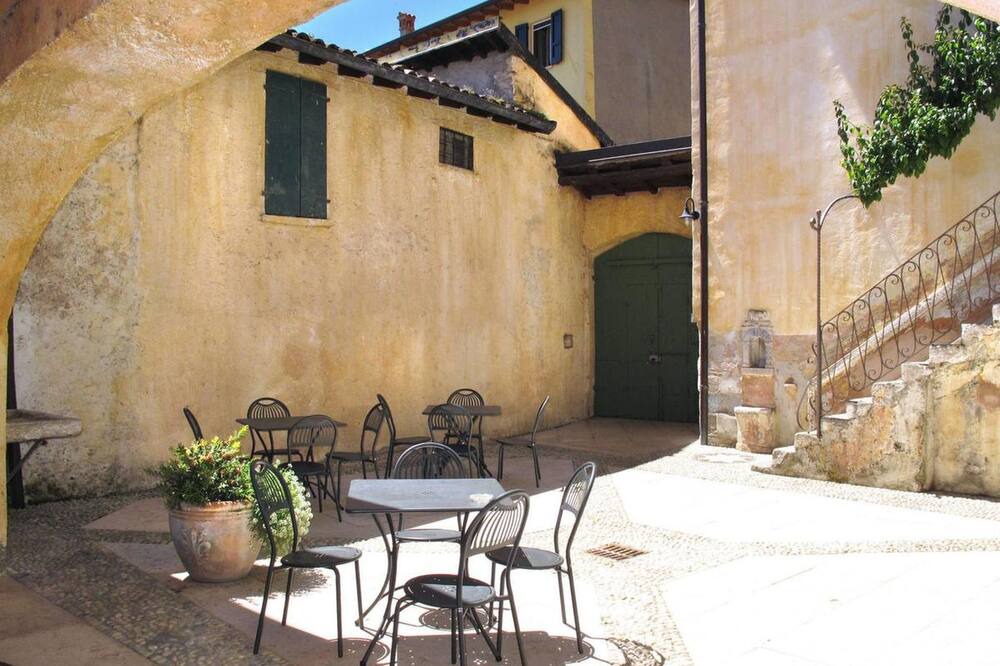 Photo of Patio Balcony in Pulciano