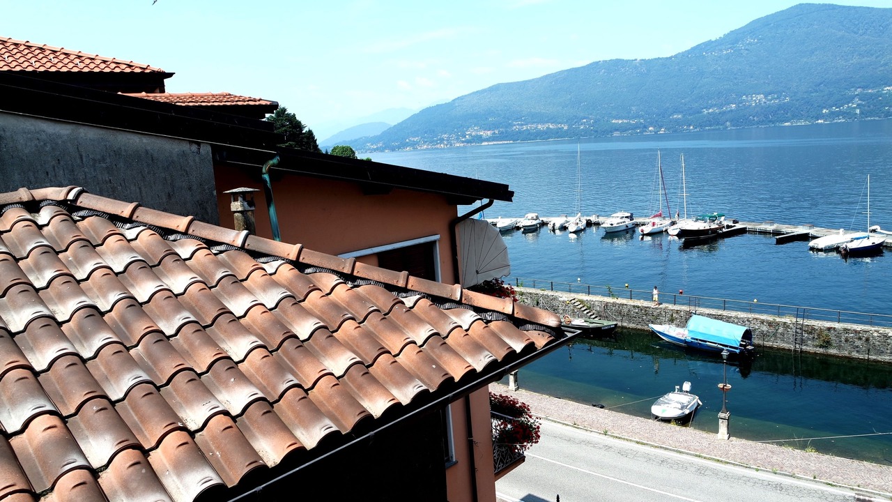 Photo of Bedroom in Porto Valtravaglia