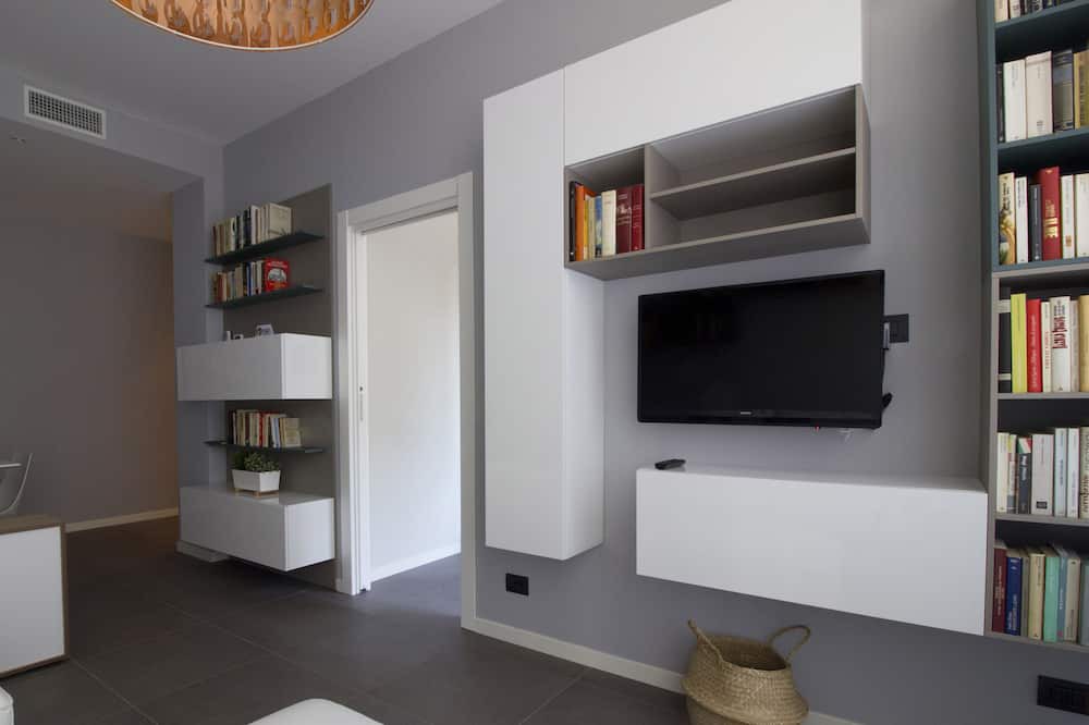 Photo of Livingroom in Magenta