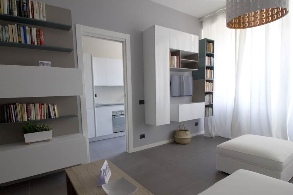 Photo of Livingroom in Magenta